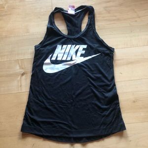 Black nike tank